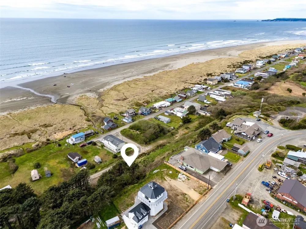 4776 Beach Lane Moclips, WA 98562