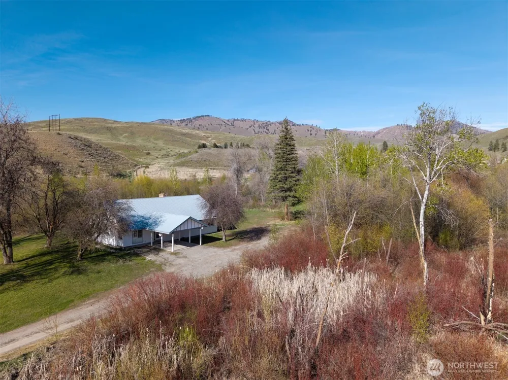 20752 State Route 20 Twisp, WA 98856
