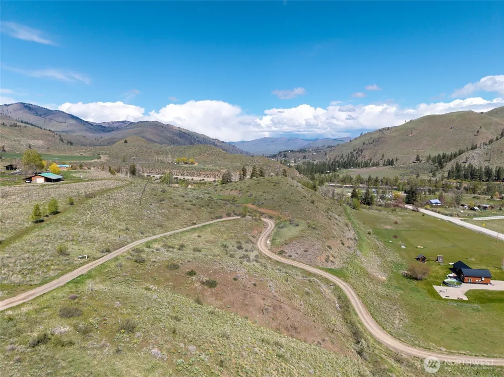 16 Dancing Bear Road Carlton, WA 98814