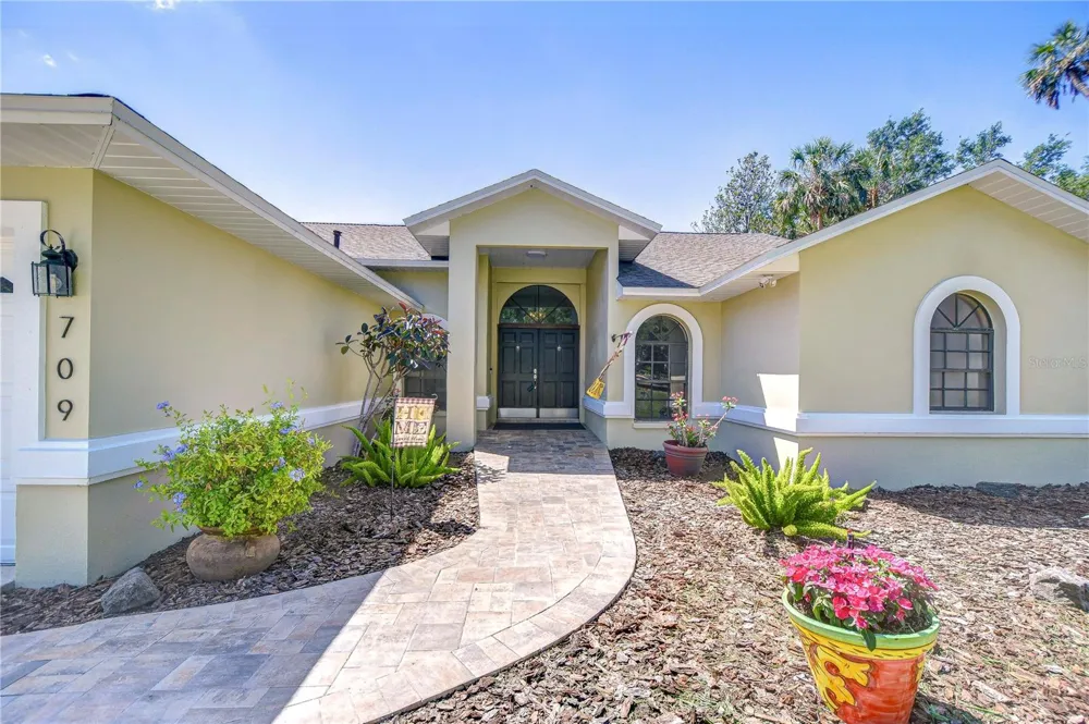 709 SPORTSMAN PARK DRIVE Seffner, FL 33584