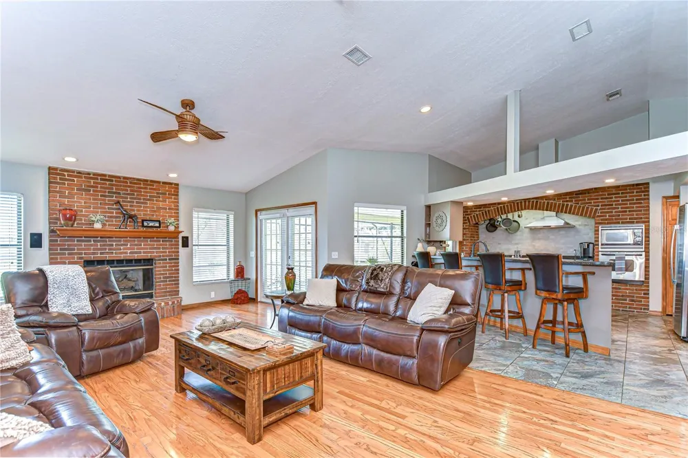 709 SPORTSMAN PARK DRIVE Seffner, FL 33584