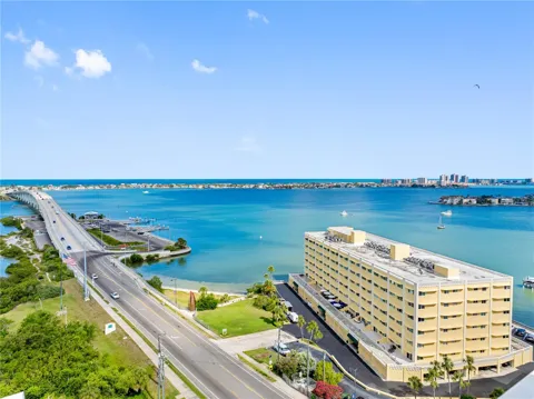 100 BLUFF VIEW DRIVE #404C