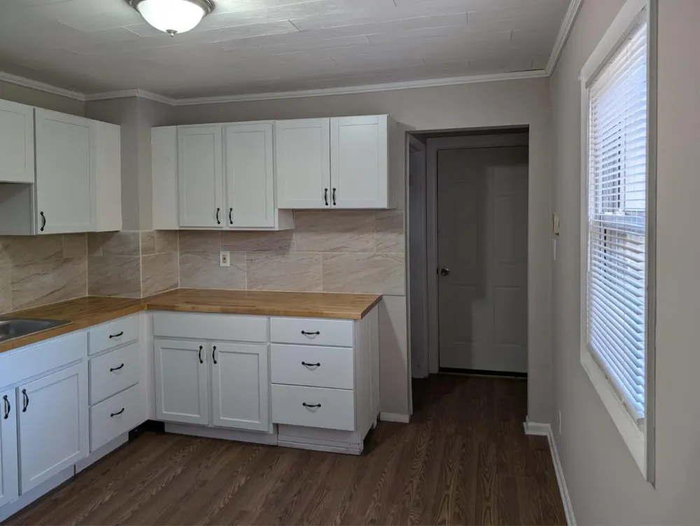 40 W Benson Street Ecorse City, MI 48229