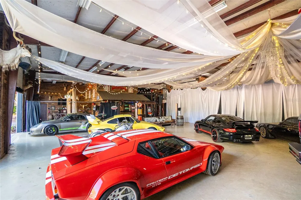 280 CAMPBELL RANCH RUN Geneva, FL 32732