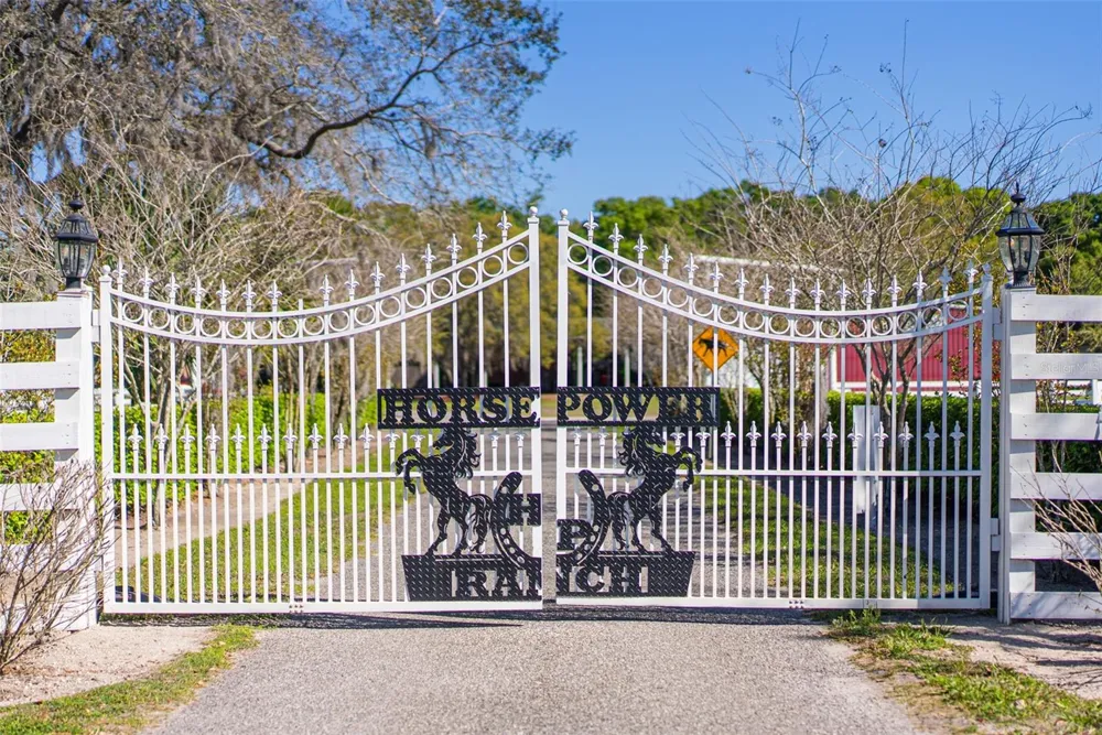 280 CAMPBELL RANCH RUN Geneva, FL 32732