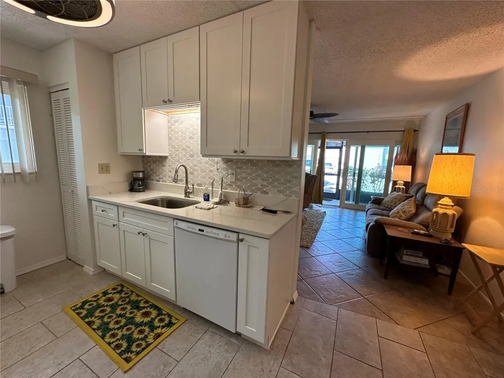 2950 CLARK ROAD #112 Sarasota, FL 34231