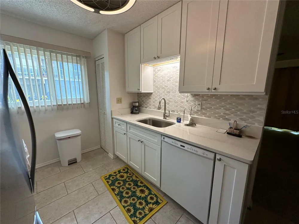 2950 CLARK ROAD #112 Sarasota, FL 34231