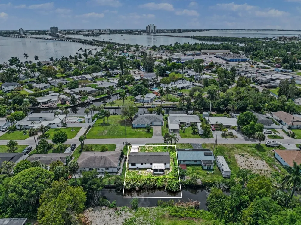 73 CARDINAL DRIVE North Fort Myers, FL 33917