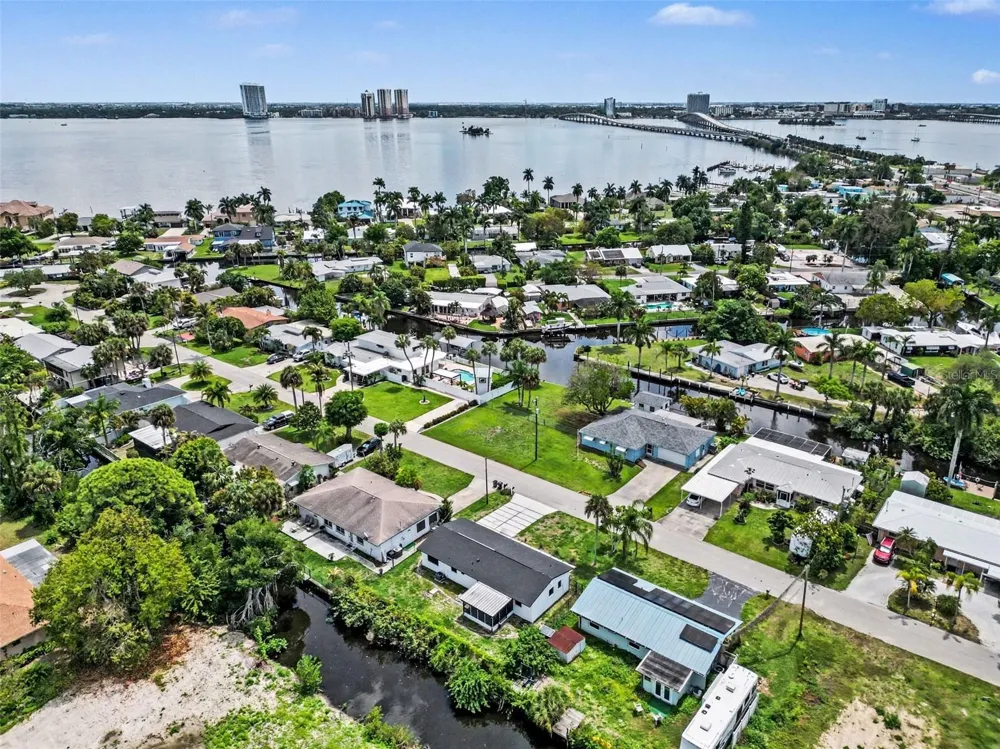 73 CARDINAL DRIVE North Fort Myers, FL 33917