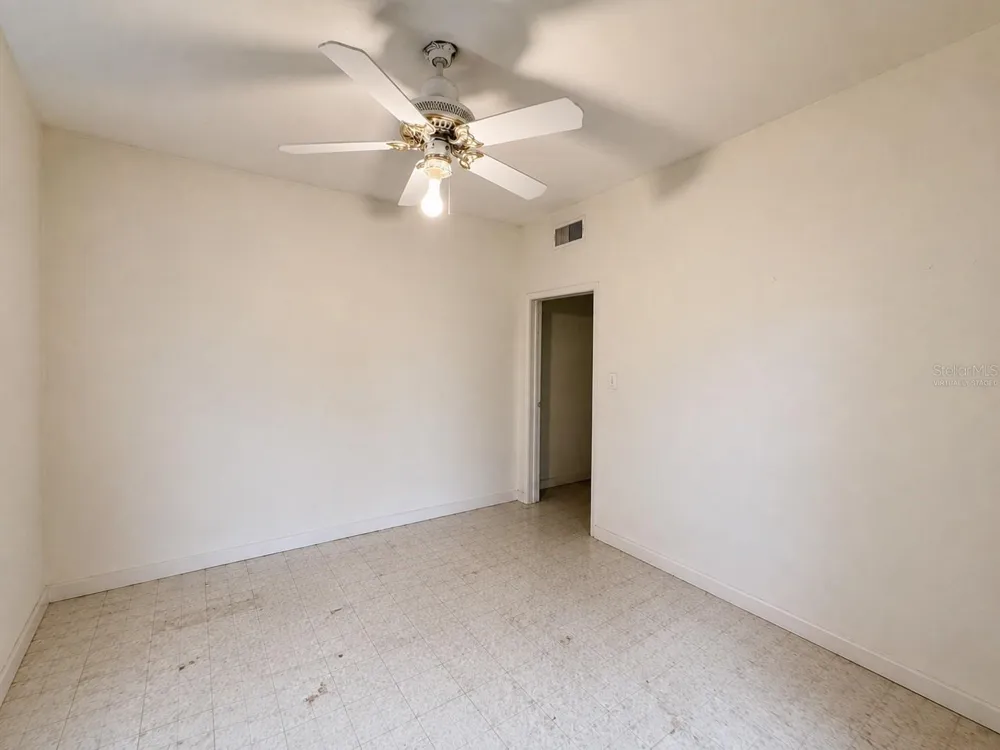 6013 IDLE A WHILE CIRCLE Dade City, FL 33523