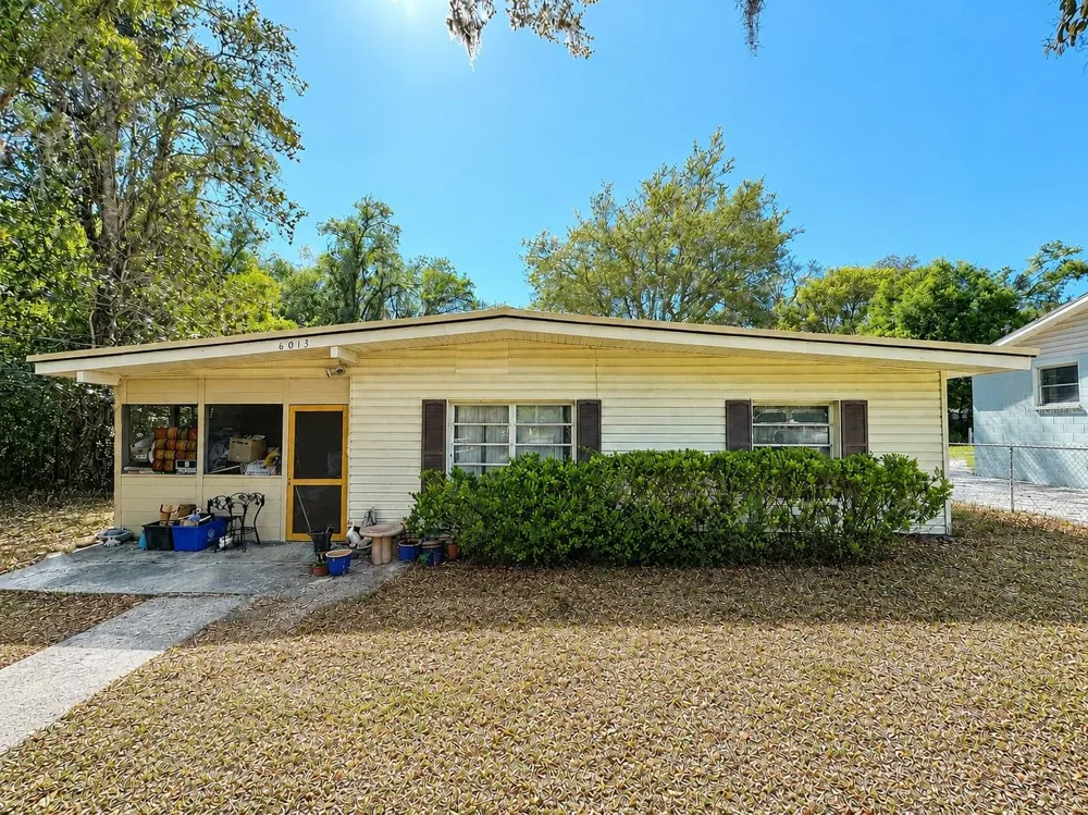 6013 IDLE A WHILE CIRCLE Dade City, FL 33523