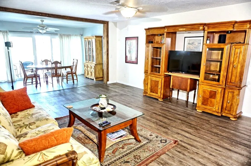 1873 MAZO MANOR #T9 Lutz, FL 33558