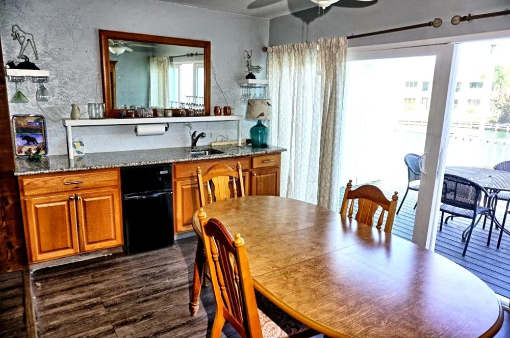 1873 MAZO MANOR #T9 Lutz, FL 33558