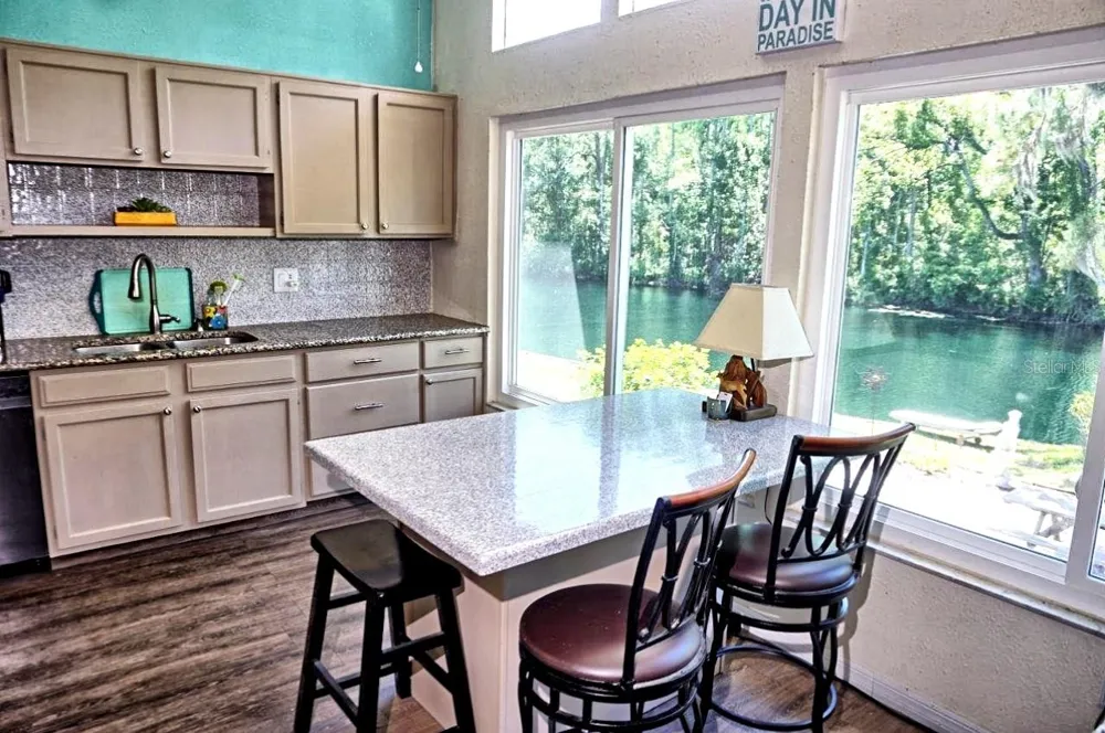 1873 MAZO MANOR #T9 Lutz, FL 33558