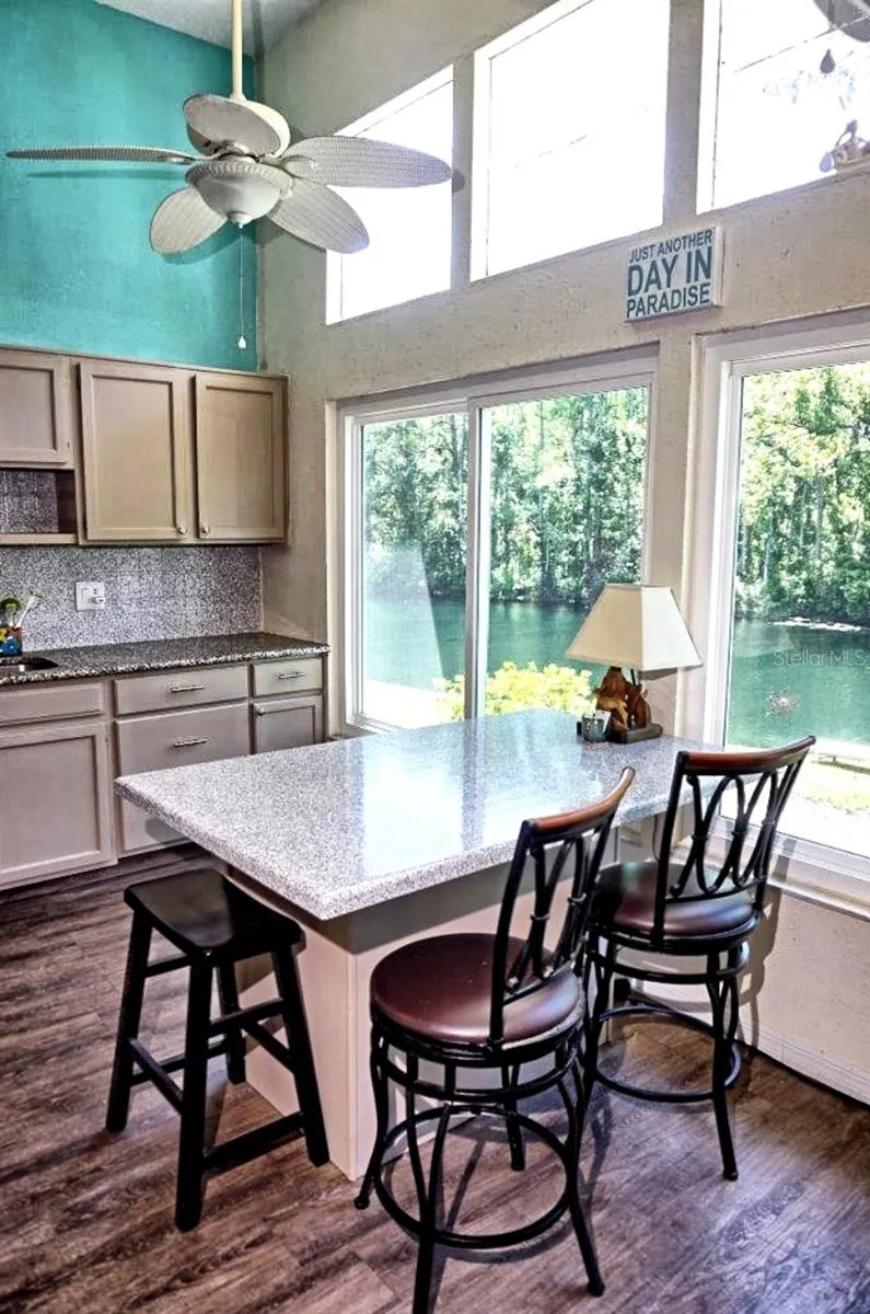 1873 MAZO MANOR #T9 Lutz, FL 33558