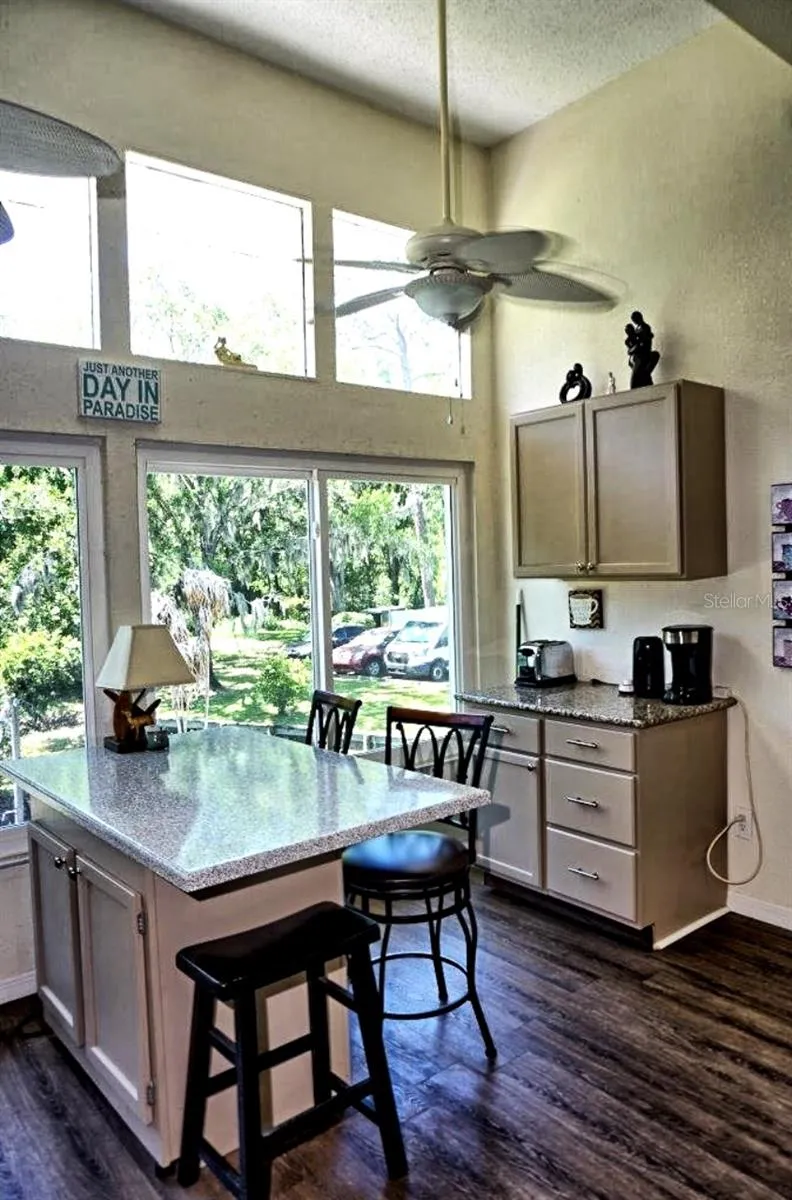 1873 MAZO MANOR #T9 Lutz, FL 33558