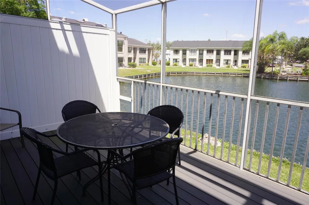 1873 MAZO MANOR #T9 Lutz, FL 33558