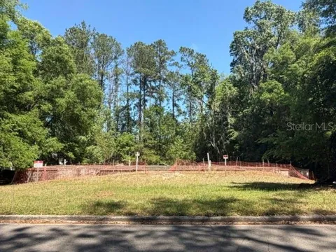 2815 NW 104TH COURT