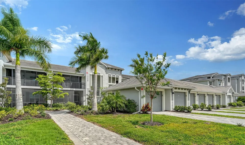 12390 WELLEN GOLF STREET #107 Venice, FL 34293