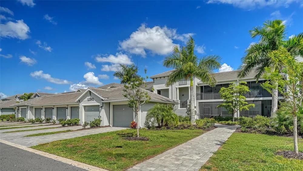 12390 WELLEN GOLF STREET #107 Venice, FL 34293