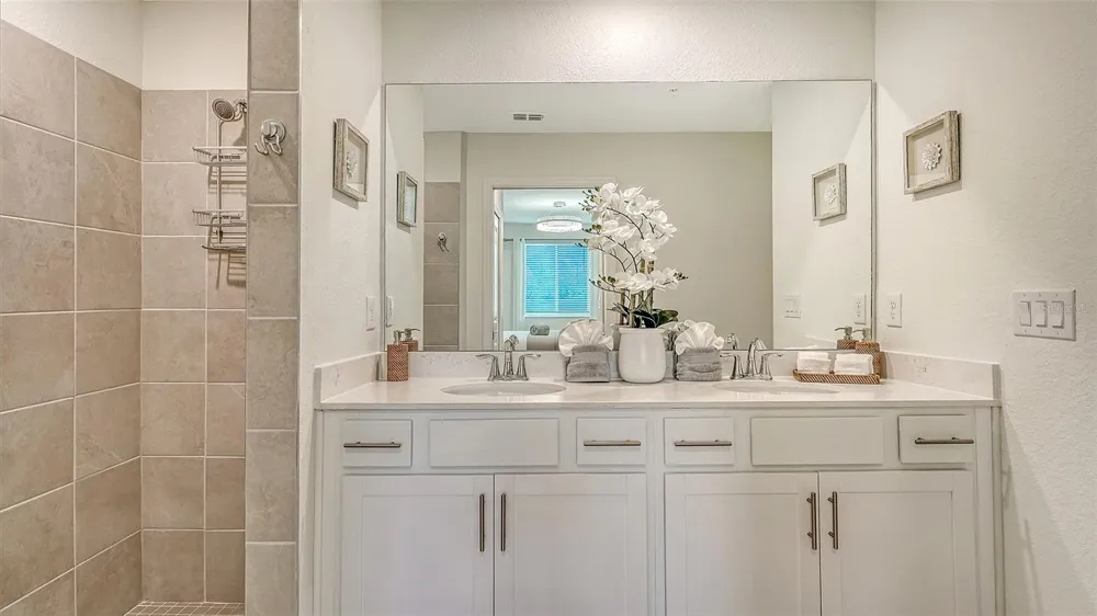 12390 WELLEN GOLF STREET #107 Venice, FL 34293