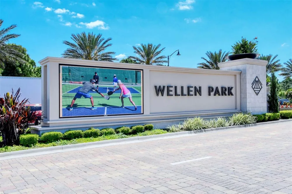 12390 WELLEN GOLF STREET #107 Venice, FL 34293