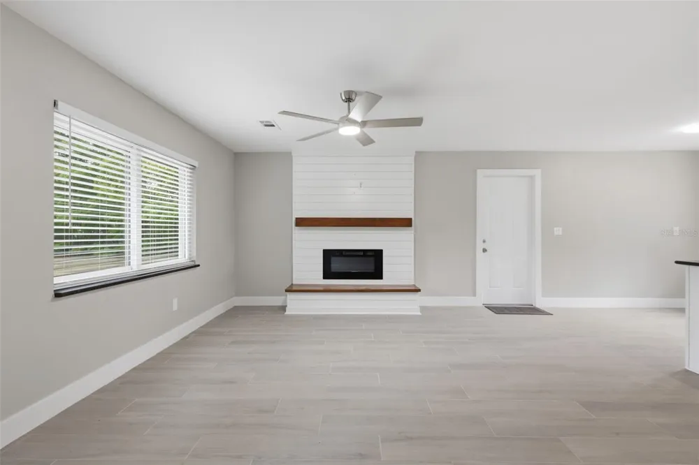 550 E MINNESOTA AVENUE Orange City, FL 32763