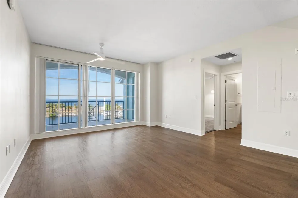 536 BAHIA BEACH BOULEVARD #422B Ruskin, FL 33570