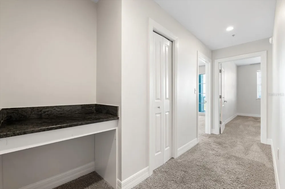 536 BAHIA BEACH BOULEVARD #422B Ruskin, FL 33570