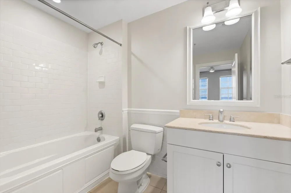 536 BAHIA BEACH BOULEVARD #422B Ruskin, FL 33570