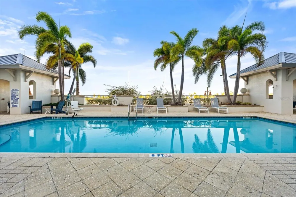 536 BAHIA BEACH BOULEVARD #422B Ruskin, FL 33570