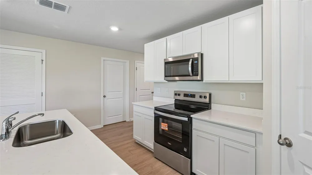 11010 44TH AVENUE E Palmetto, FL 34221