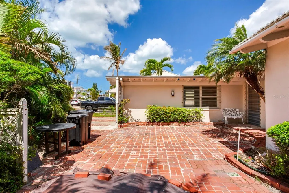 16107 GULF BOULEVARD Redington Beach, FL 33708