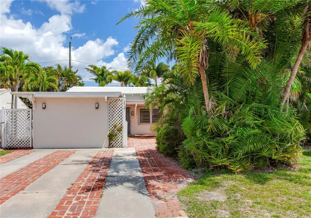 16107 GULF BOULEVARD Redington Beach, FL 33708