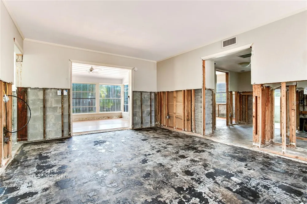 16107 GULF BOULEVARD Redington Beach, FL 33708