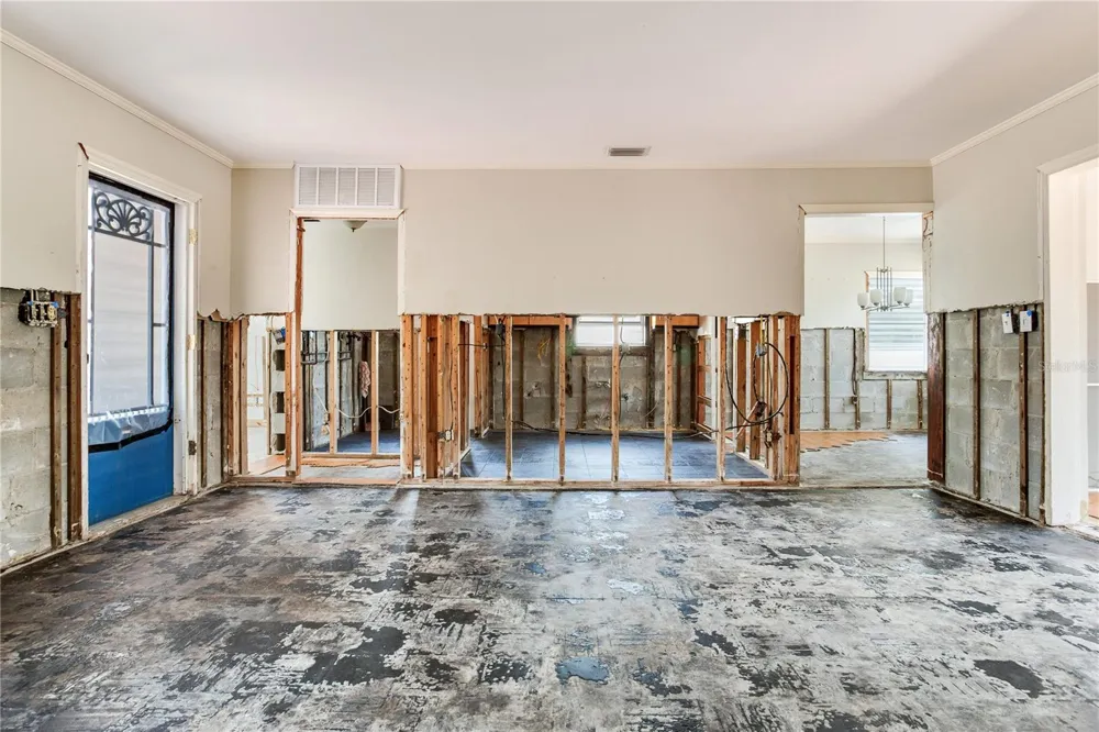 16107 GULF BOULEVARD Redington Beach, FL 33708
