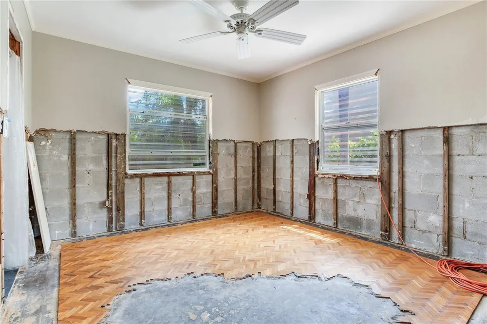 16107 GULF BOULEVARD Redington Beach, FL 33708