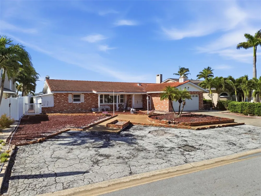 4 BELLEVUE DRIVE Treasure Island, FL 33706