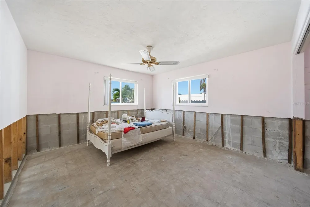 4 BELLEVUE DRIVE Treasure Island, FL 33706