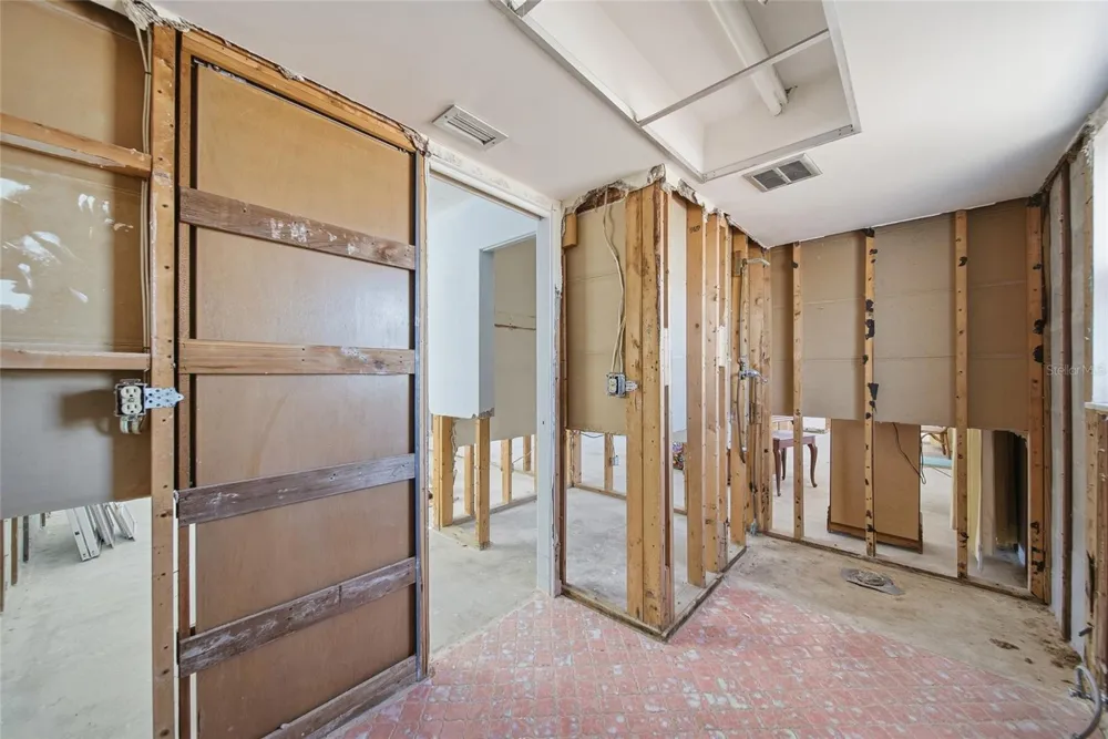 4 BELLEVUE DRIVE Treasure Island, FL 33706
