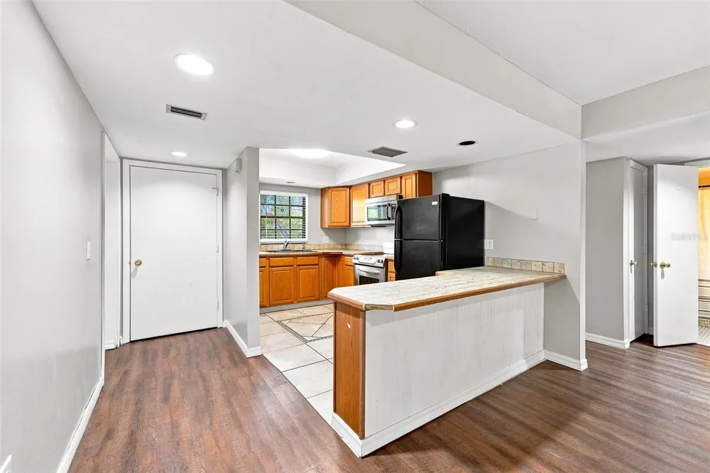12900 VONN ROAD #B201 Largo, FL 33774