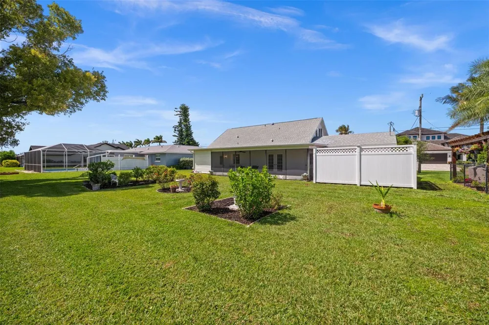 706 SW 51ST TERRACE Cape Coral, FL 33914