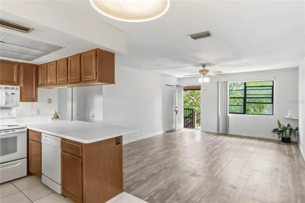 4951 91ST AVENUE #33 Pinellas Park, FL 33782