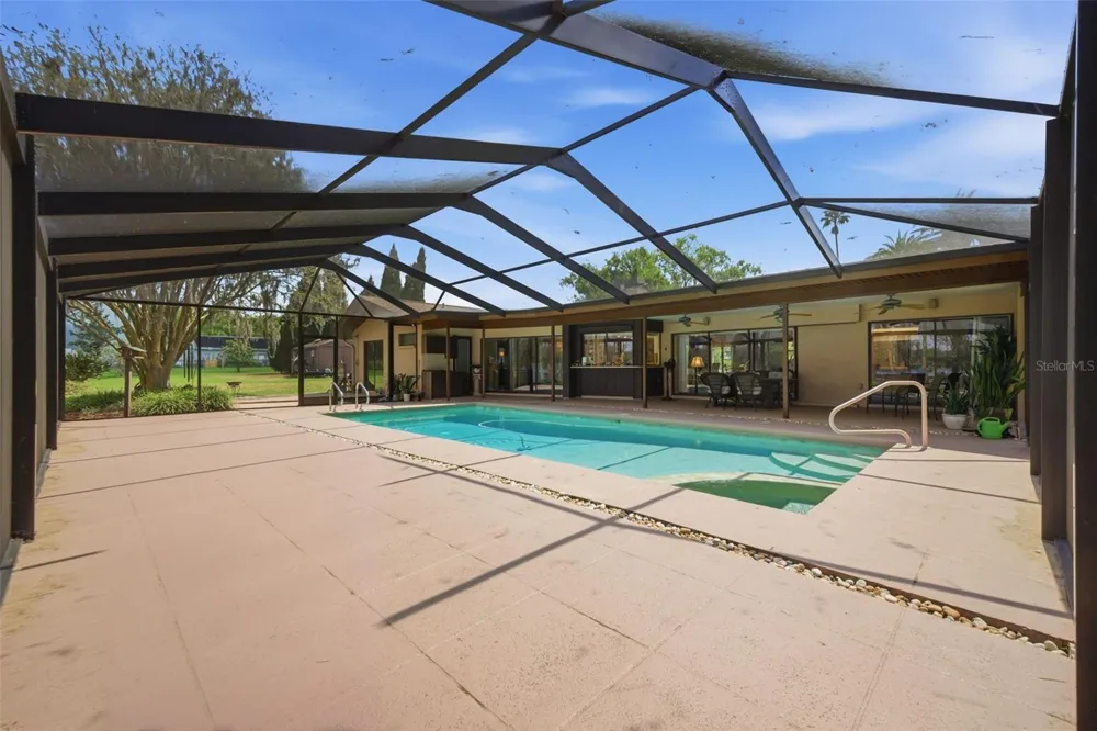 820 NEWBERGER ROAD Lutz, FL 33549