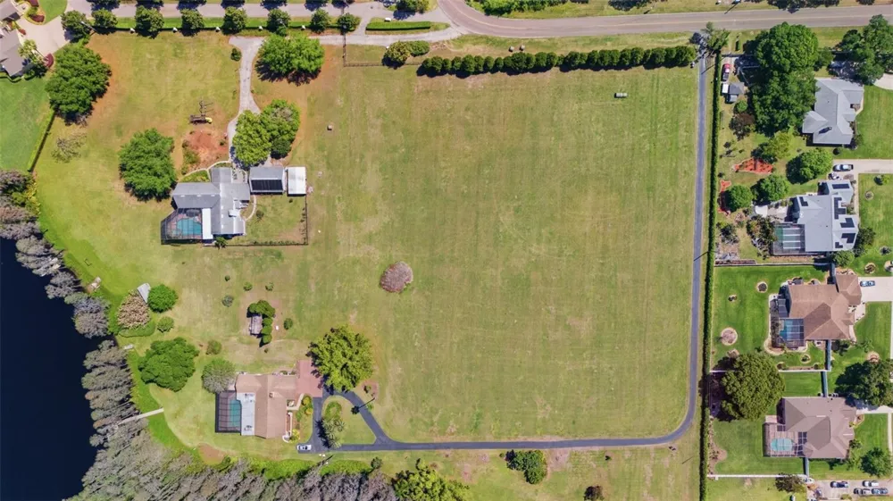 820 NEWBERGER ROAD Lutz, FL 33549
