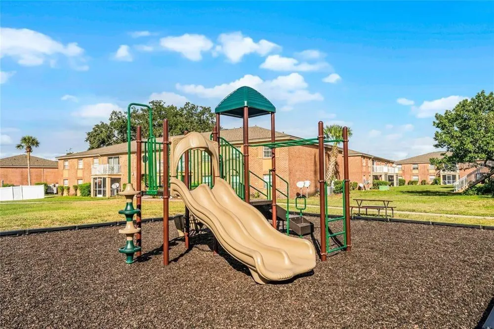 2422 BRANCH WAY #100 Maitland, FL 32751