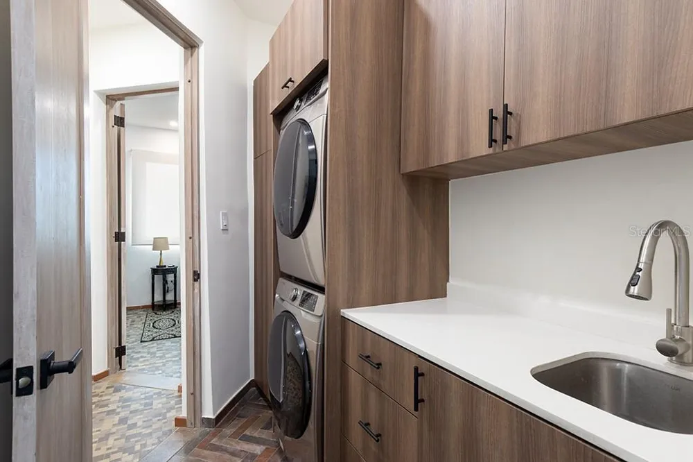 1506 ASHFORD #402 San Juan, PR 00911