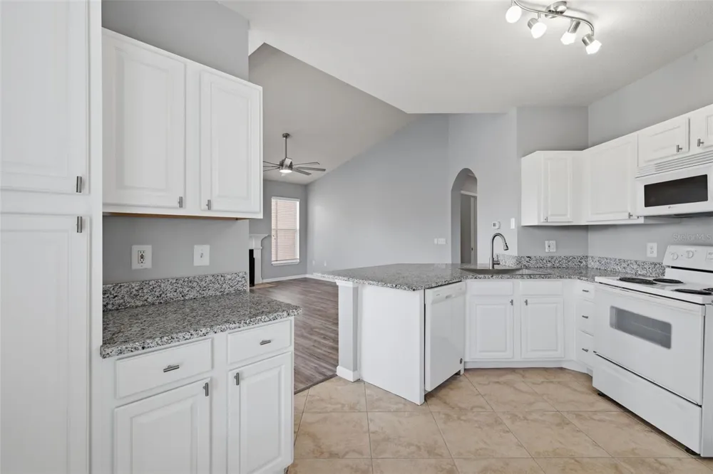 10504 VILLA VIEW CIRCLE Tampa, FL 33647