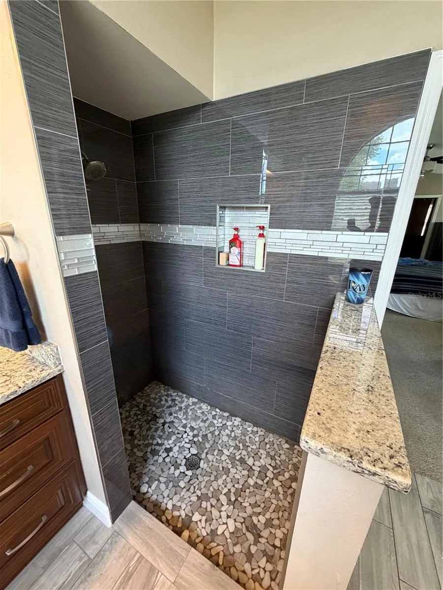 1616 KINSMERE DRIVE Trinity, FL 34655