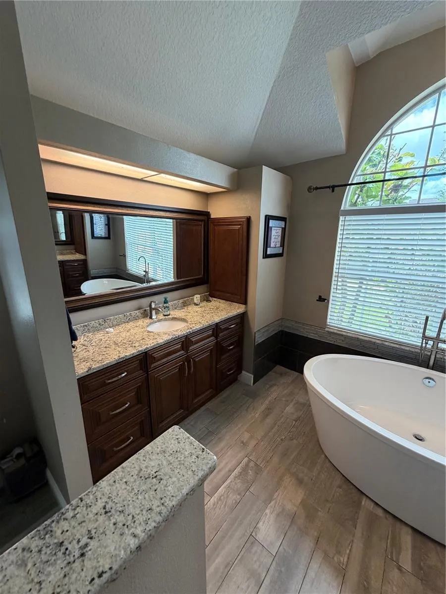 1616 KINSMERE DRIVE Trinity, FL 34655